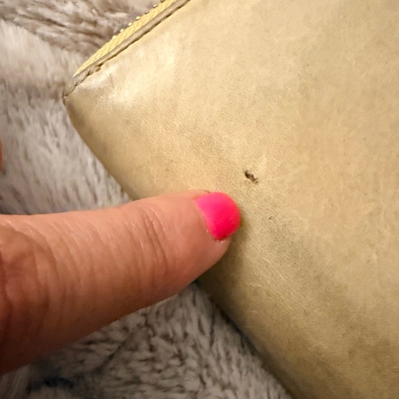 Frye Campus Rivet Zip-Around Leather Wallet Color Tan - Picture 10 of 14